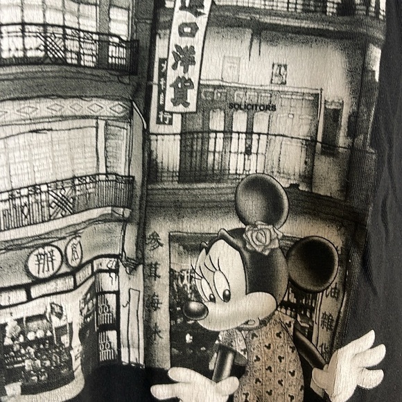 Disneyland Hong Kong Vintage T-Shirt Size XL - Picture 6 of 10